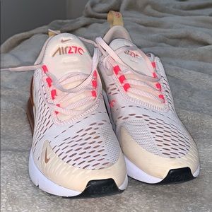 Nike air 270